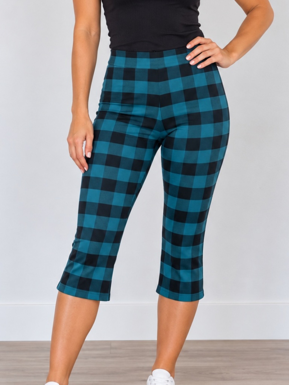 Wild Fable Cropped Pants Women's Size Medium Plaid Teal Goth Grunge